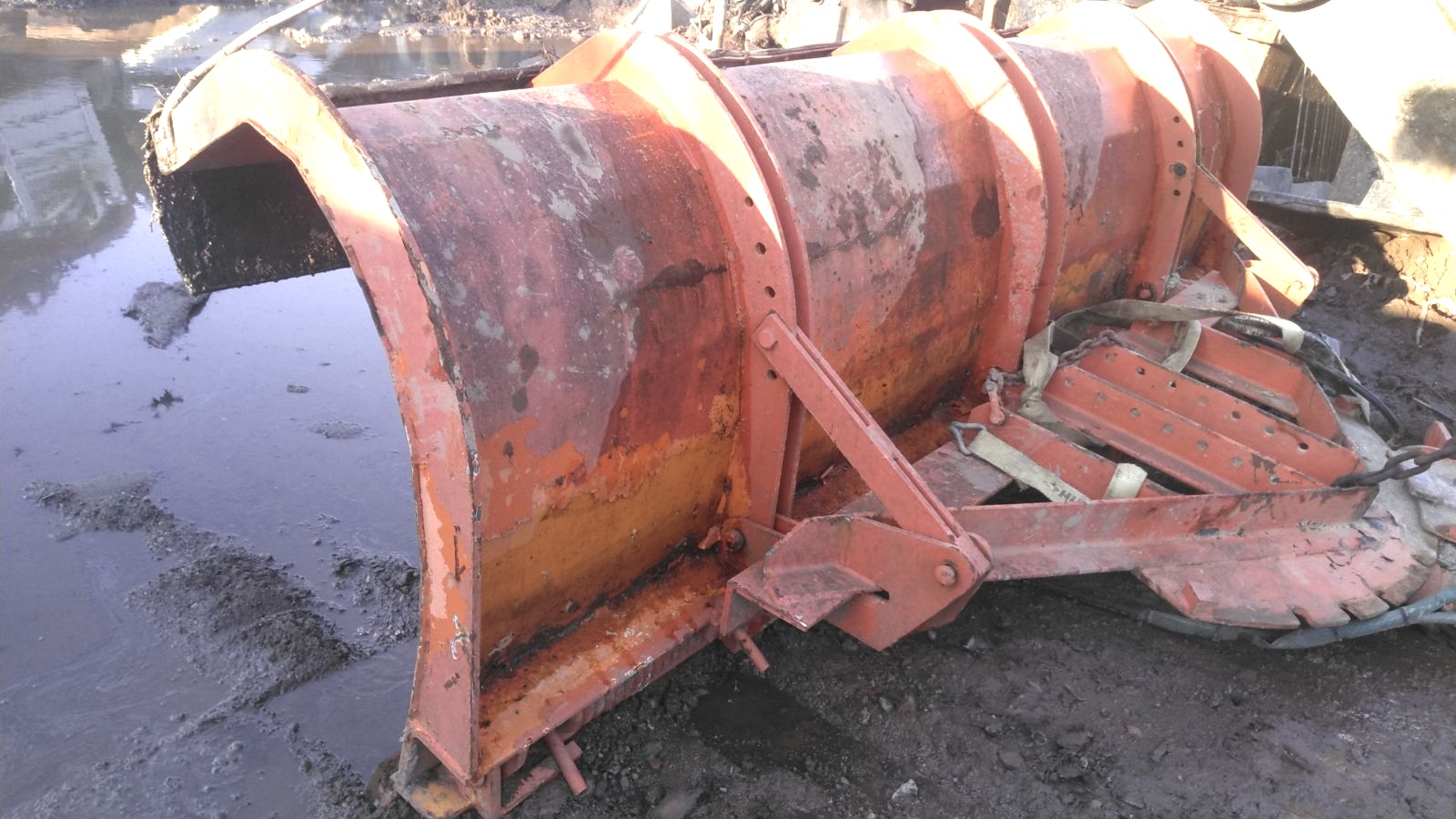 12’ HEAVY DUTY SNOW PLOW 12’ HEAVY DUTY SNOW PLOW