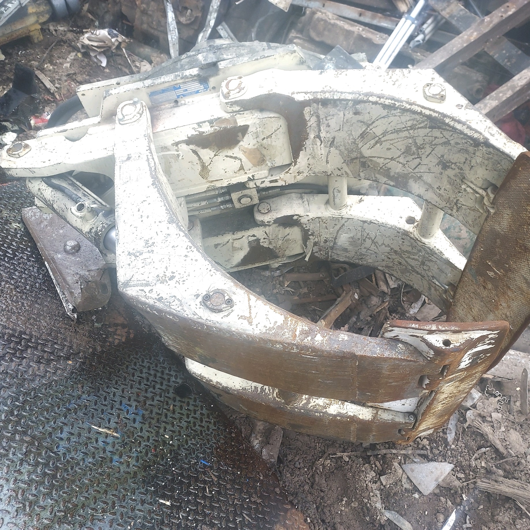 ROTATING HYDRAULIC GRAPPLE ROTATING HYDRAULIC GRAPPLE